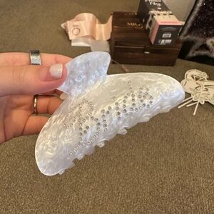 “Bride” White Hair Claw Clip with Rhinestones